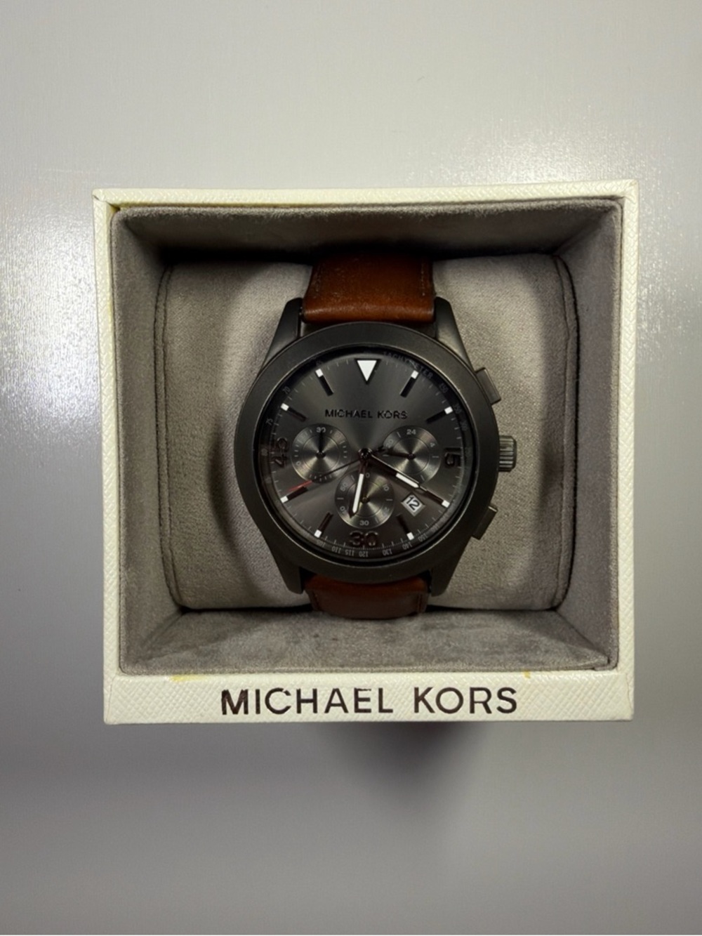 Michael Kors MK8471 Chronograph Watch Black Dial Brown Leather - Picture 2 of 6